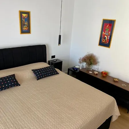 Portum Guest house *